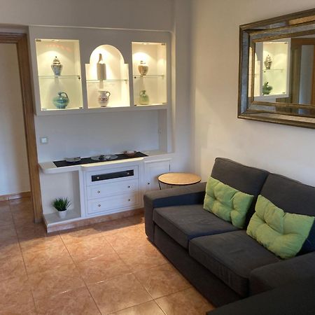 גרנדה Luninoso Y Practico Apartamento En El Centro Con Amplio Parking Incluido מראה חיצוני תמונה